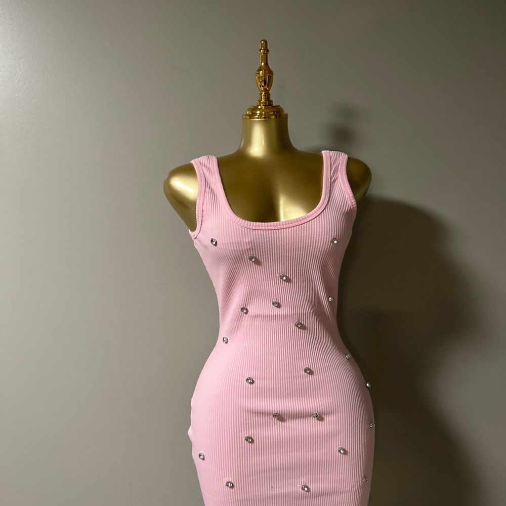 Elegant Pink Sleeveless Dress